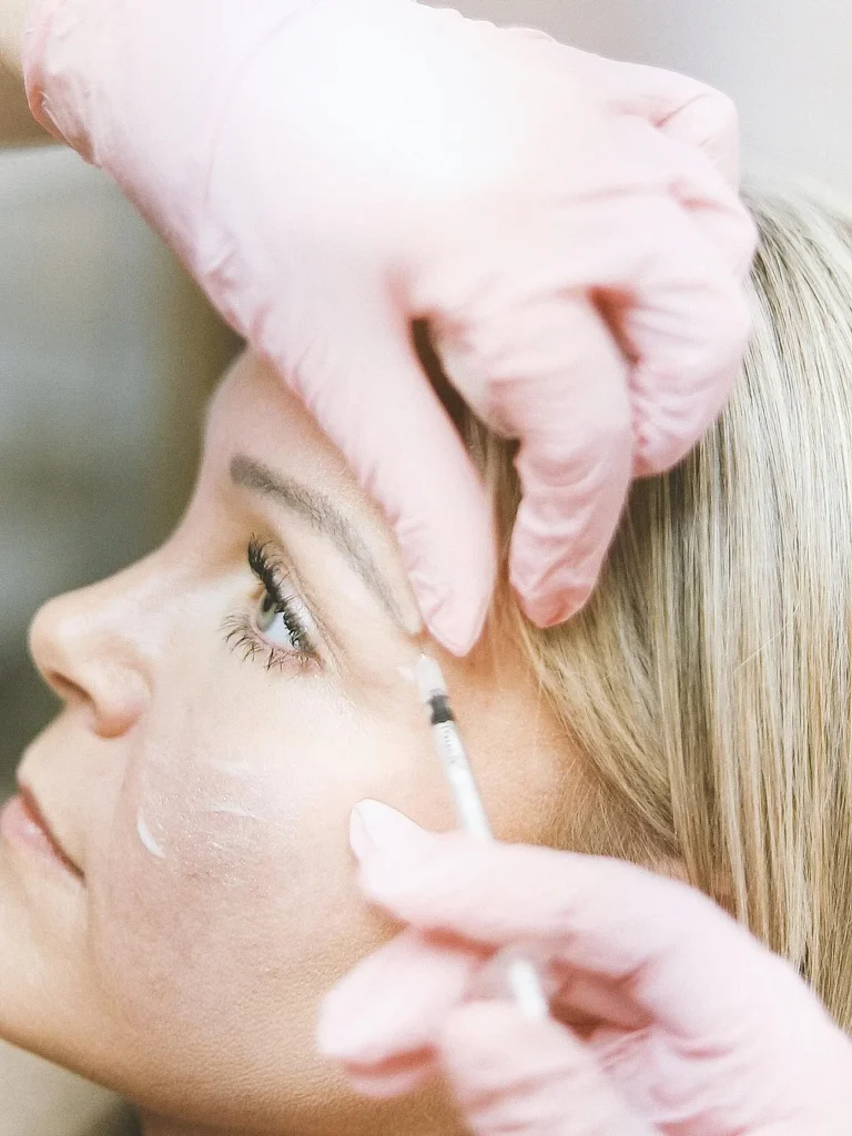 Botoks ve dolgu enjeksiyon uygulaması - EZ Plus Beauty Center Mersin