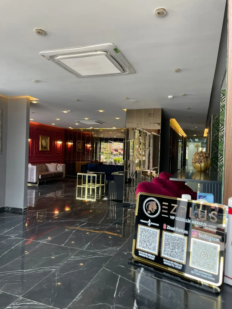 Salon giriş QR kodlu menü standı